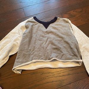 Cropped crew neck